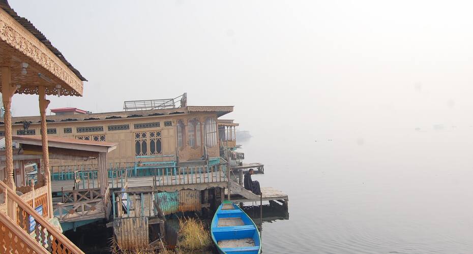Cheerful Charley Houseboat, Srinagar 4